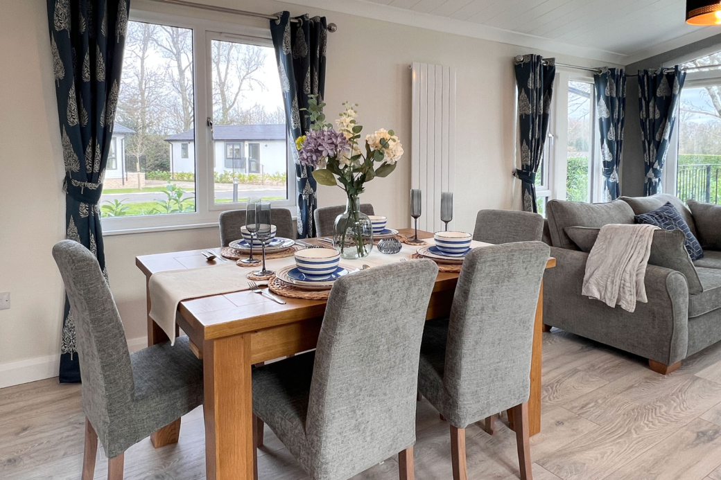 Plot 25 Willerby Acorn Dining Room