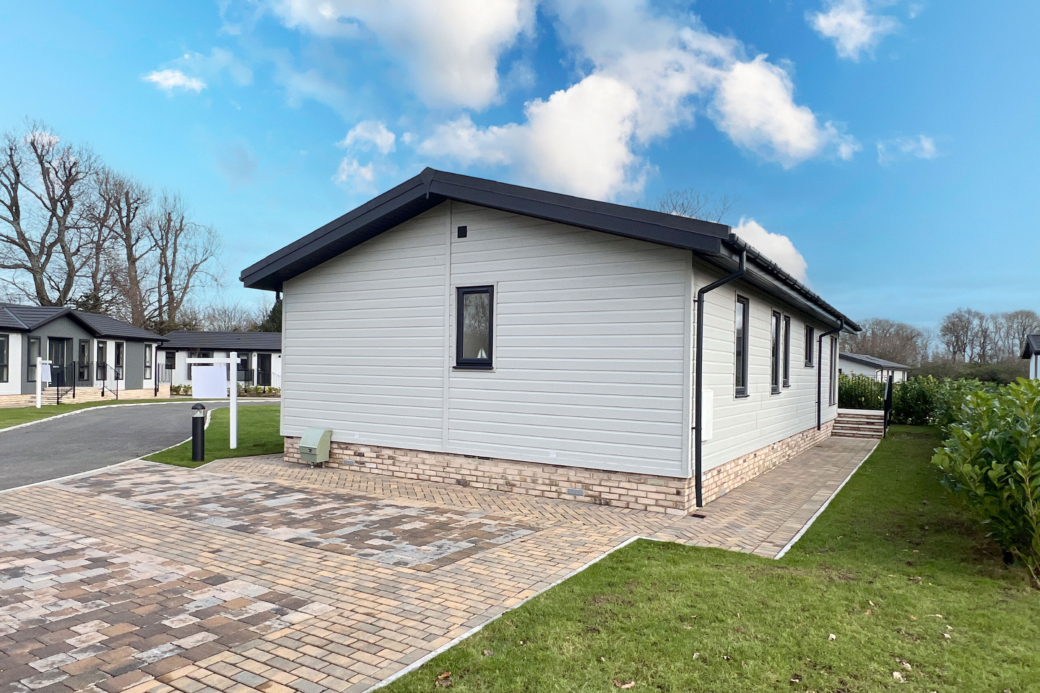 Plot 25 Willerby Acorn Exterior